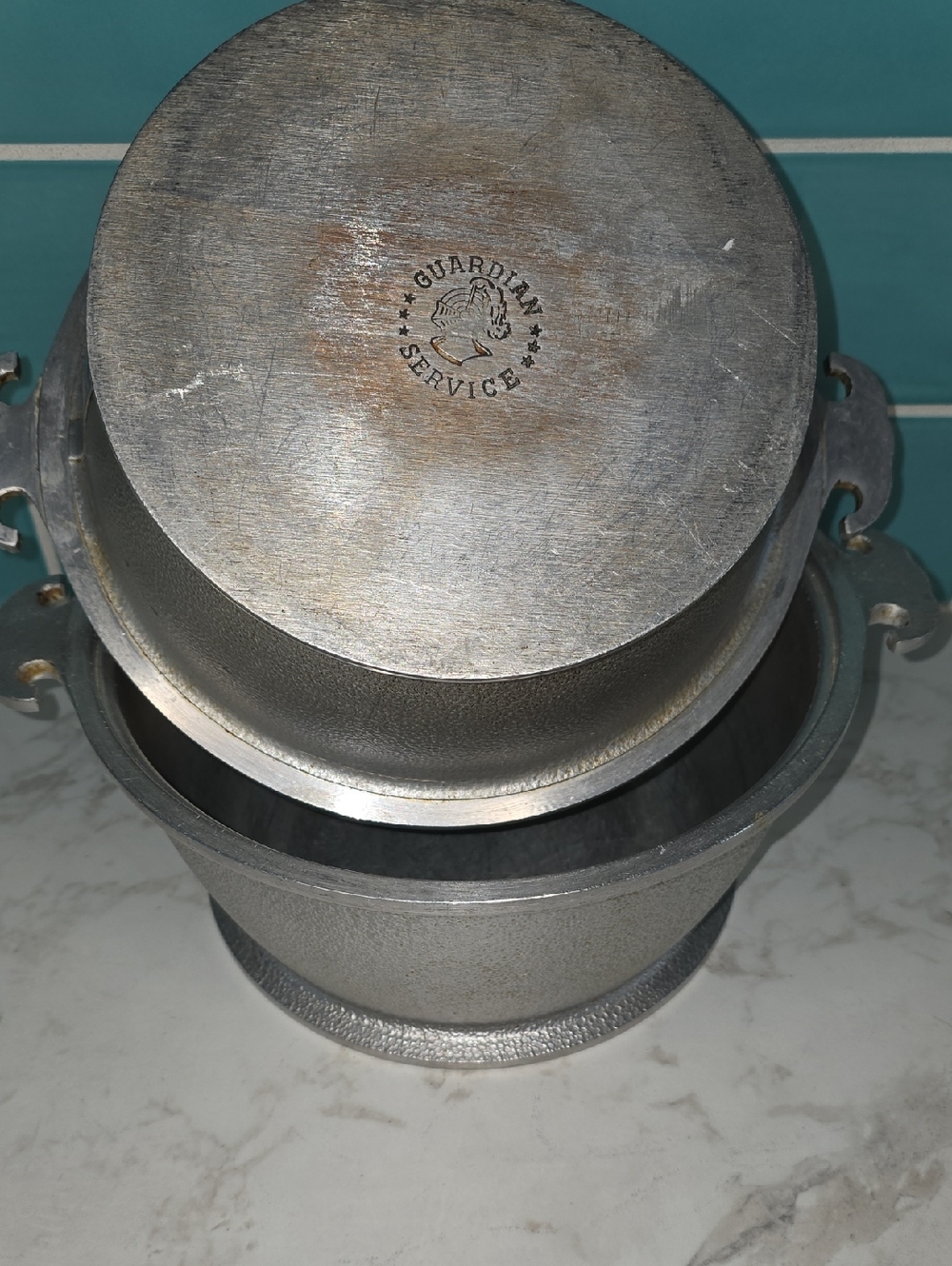 2 Guardian Service Cast Aluminum Cookware Pot in Silver
